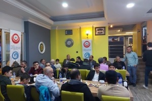 Türkmenlere yönelik bir iftar yemeği