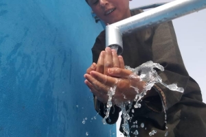 Güney Türkistan'da Kurban Bayramı öncesi bir su kuyusu ve çeşme daha hizmete girdi