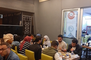 Türkmenlere yönelik bir iftar yemeği