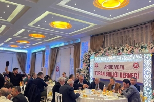 Turhal’da Dev İftar Sofrası: Gönüller Aynı Sofrada Buluştu