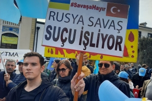 Konya'da Ukrayna ve Kırım da devam eden Rusya işgali protesto edildi.