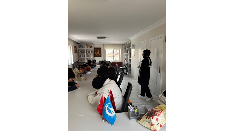 Gençlerin Rotası Çiziliyor: Ahde Vefa Turan Birliği’nde Gelecek Planlama Semineri